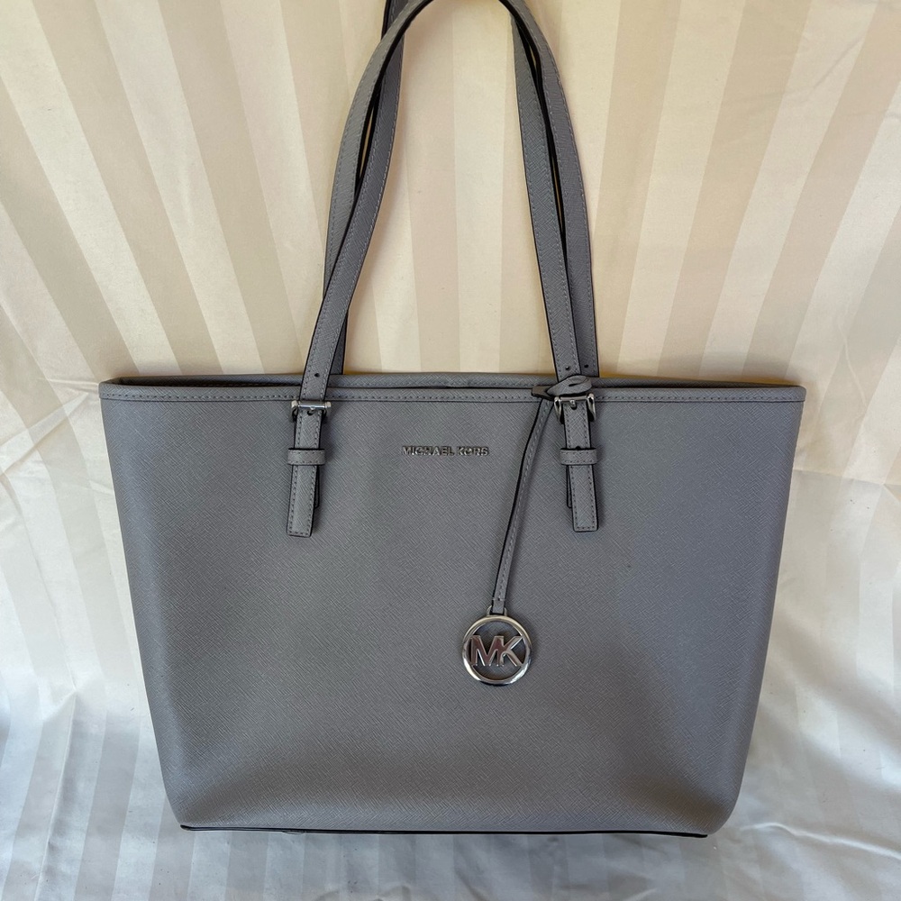 Michael Kors Elegant Gray Tote